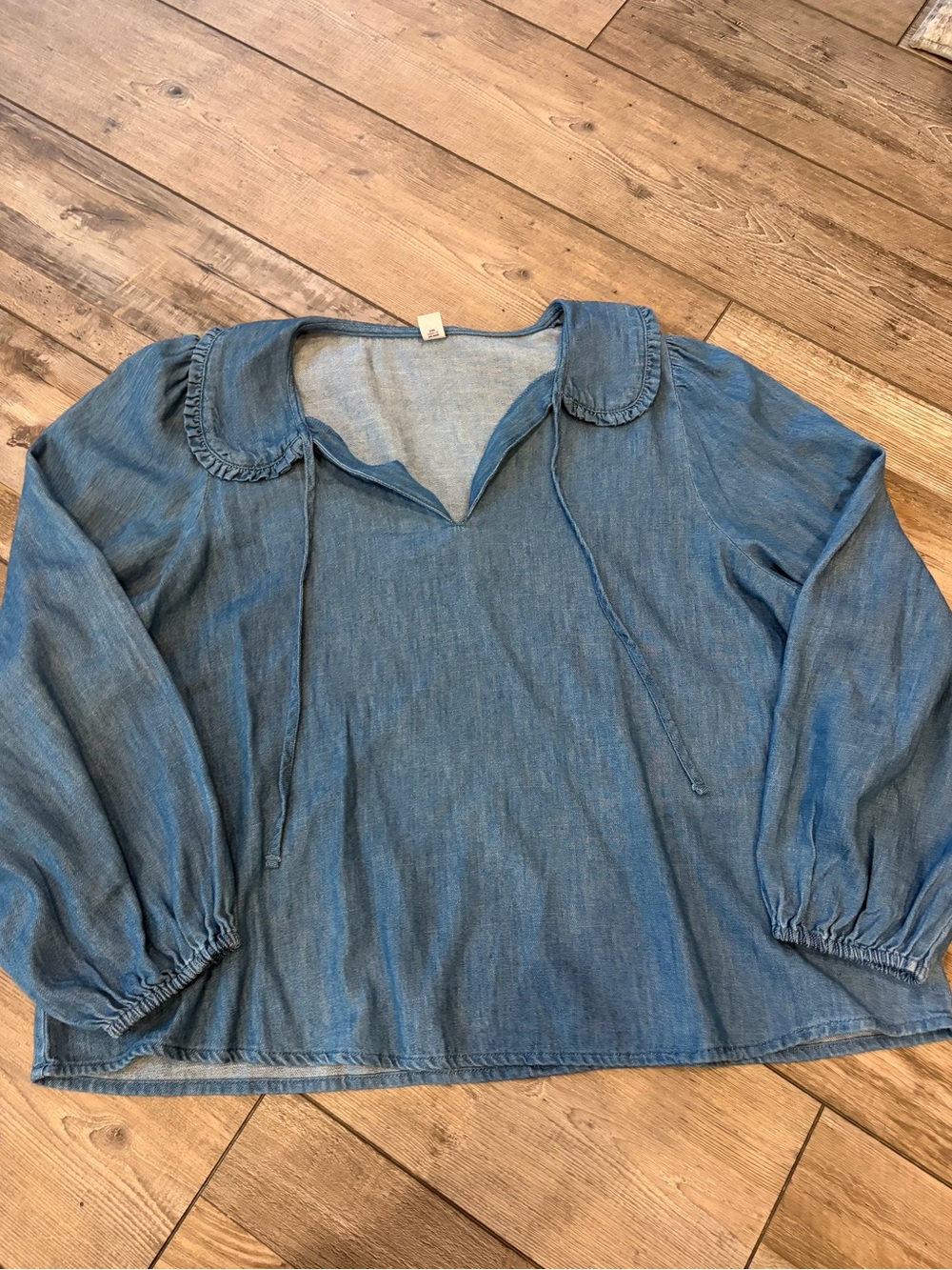 Womenβs Old Navy Jean Long Sleeve Blouse